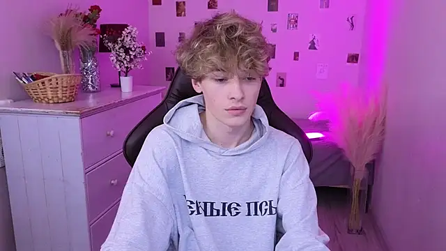 kevingarsiaa Chat XXX live