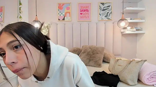 Chat XXX en directo de Emily_Porsche