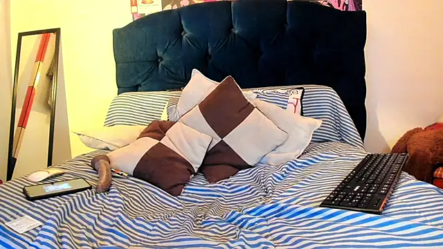 ZOREN33 – Naživo XXX chat