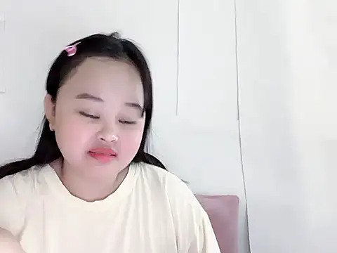 Nhungnhung88's Live Chat Room
