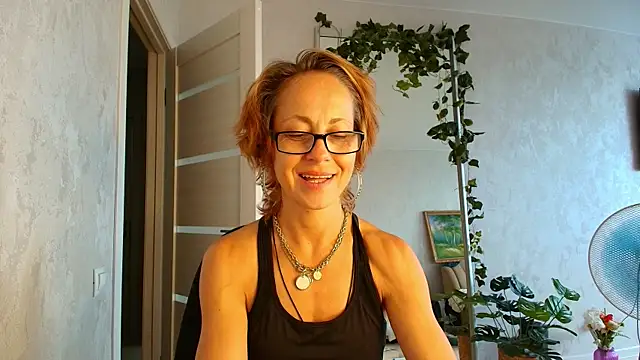 Chat XXX en directo de LioraWeiss