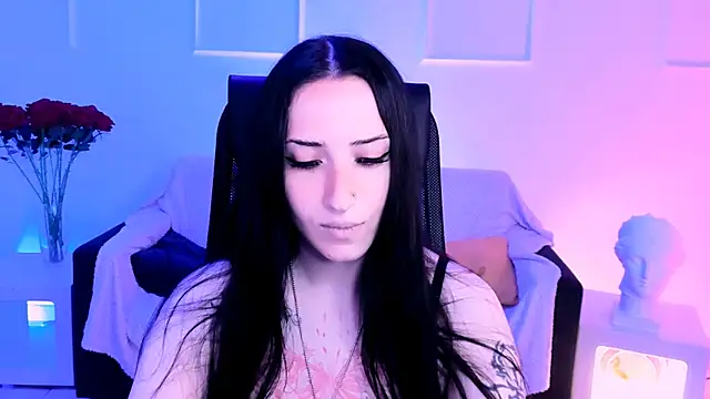 MonicaLowes' Live XXX Chat