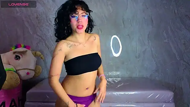 zoe_ch_ Chat XXX in diretta