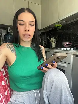 Queen_of_pain Adlı Modelin Canlı XXX Sohbeti