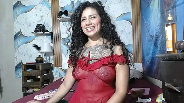 XXX chat uživo modela CataleyaRosee