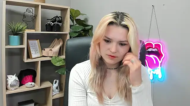 SweetLilyxo Chat XXX in diretta