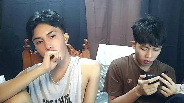 Urloverhardcock – Live XXX-chat