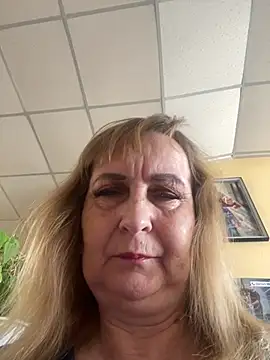Irina2909@xh Adlı Modelin Canlı XXX Sohbeti