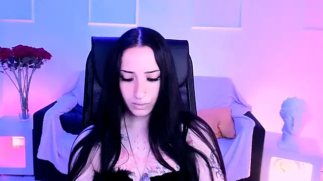 MonicaLowes' Live XXX Chat