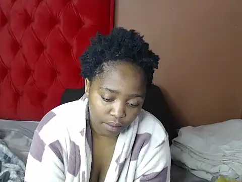 دردشة African_Busty الجنسية المباشرة