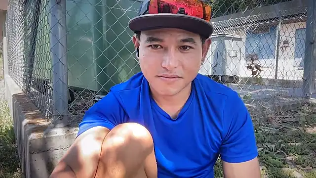 AsianBoy_Sunny 即時 XXX 聊天