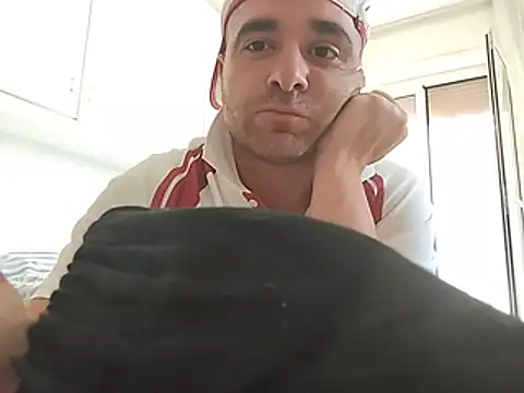 Chat XXX ao vivo de Calabriggia