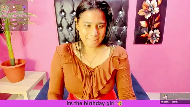INDIANFLAME Adlı Modelin Canlı XXX Sohbeti