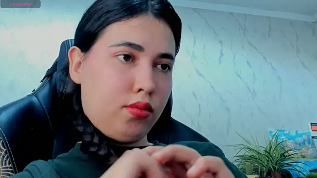Diara_1an Adlı Modelin Canlı XXX Sohbeti
