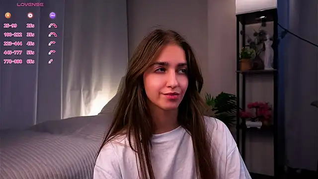 ClarineCasebolt Adlı Modelin Canlı XXX Sohbeti