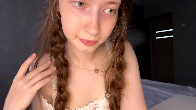 Emily_Mur_ Live XXX-Chat