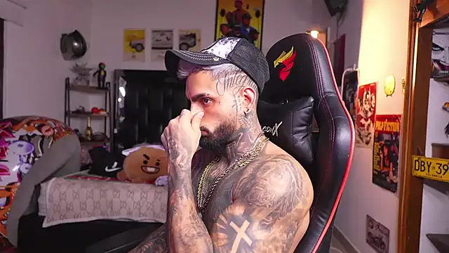 logan_hugh8 Live XXX-chat