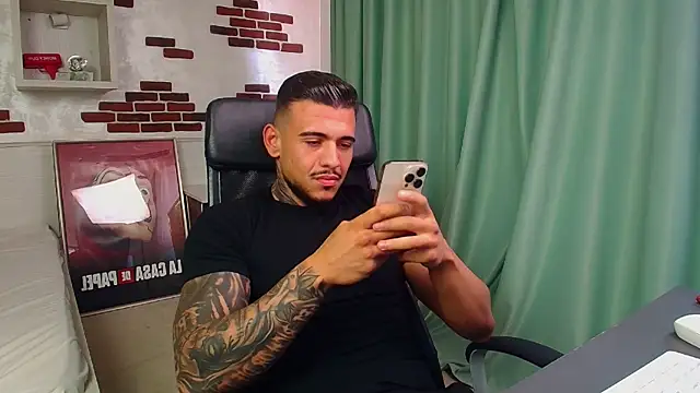 Živý XXX chat ElijahThorne