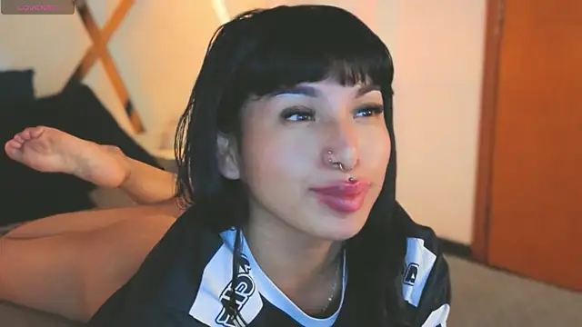 Chatroom XXX en direct de MeelFox