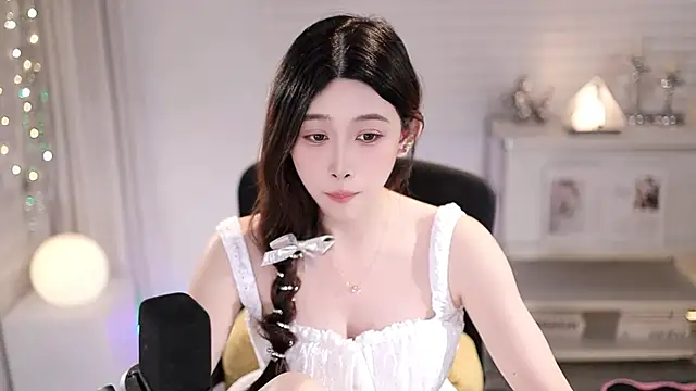 SleepArtistn Live XXX chat