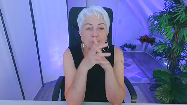 دردشة LovelyHelena الجنسية المباشرة