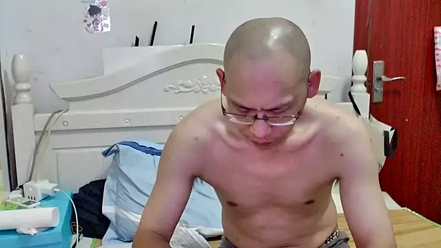 XXX chat uživo modela benly888