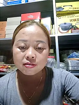 Yee_Yee1 Adlı Modelin Canlı XXX Sohbeti