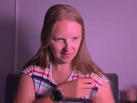 RoseTeacherX XXX чат на живо