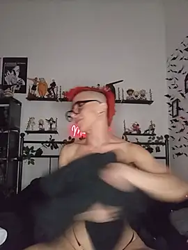 Chat +18 de MirianaB ao vivo