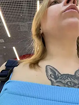 Chat +18 de Sunny___Bunny ao vivo