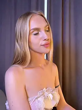 BellaSwan-'s Live XXX Chat