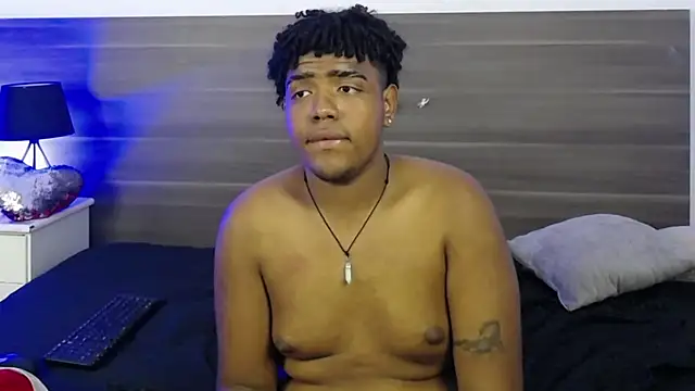 Blaise_Bailey13 XXX чат на живо