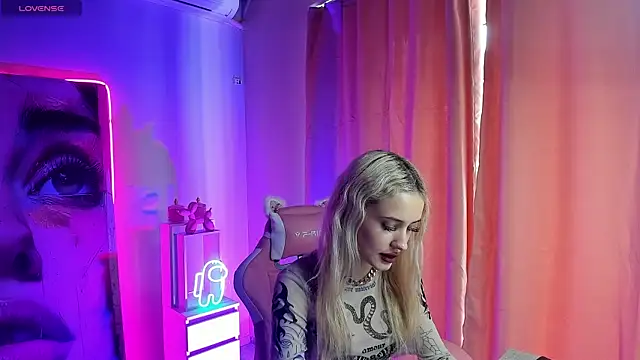 LaslyAngelのラ  イブXXXチャット
