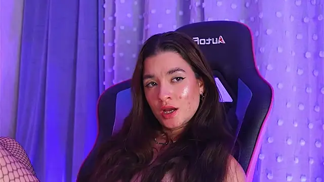 Chatroom XXX en direct de LucyFlame
