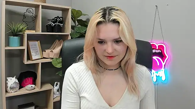 SweetLilyxo: онлайн-секс-чат