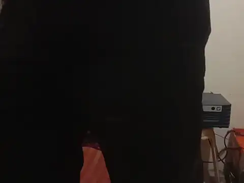 XXX chat uživo modela biger_top