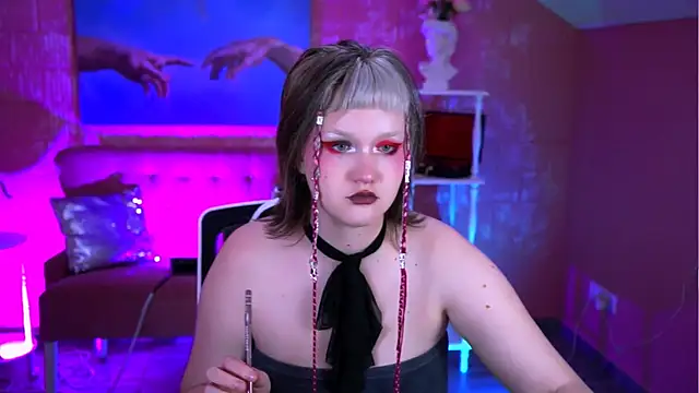 ViolettWoods: онлайн-секс-чат