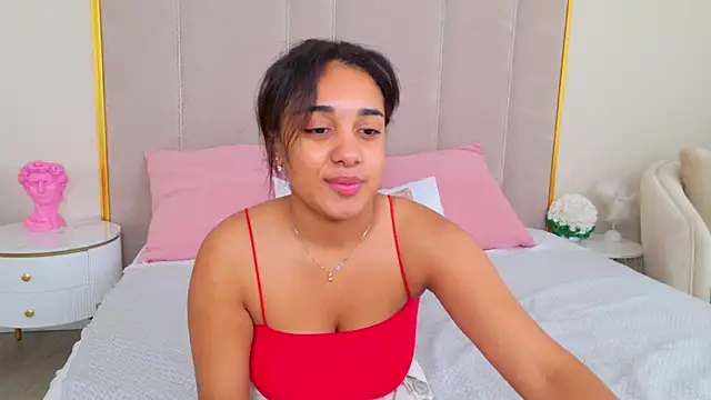 Chat XXX en directo de Luna_Cortier