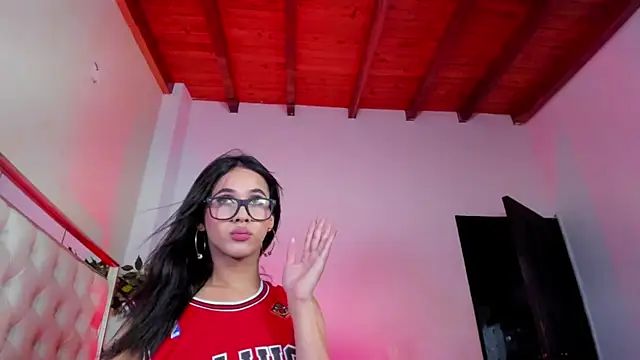 Miss_KhalifaDoll Adlı Modelin Canlı XXX Sohbeti