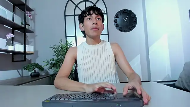Pierre_Leroy_ Шоу с уебкамера