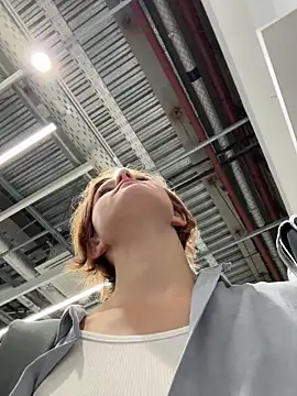 NinaParri: онлайн-секс-чат