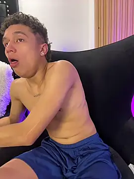 Dominik_Souza Chat XXX in diretta