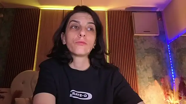 RedFlagXXX élő XXX-chatje