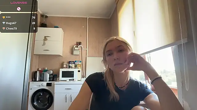 AngelJeni élő XXX-chatje