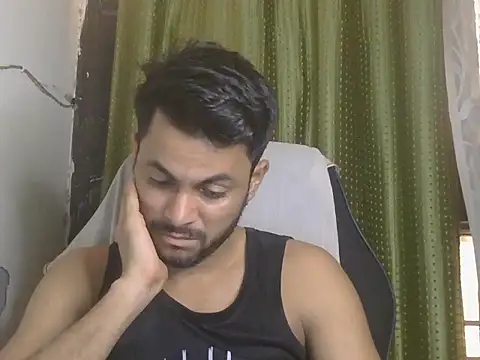 Stubborndesiboy লাইভ XXX চ্যাট