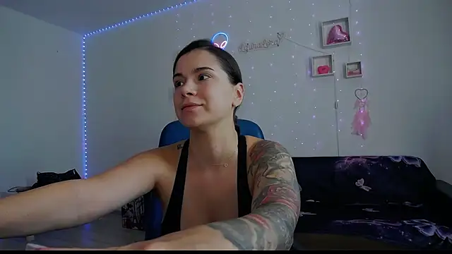 LauraLora3 라이브 XXX 채팅