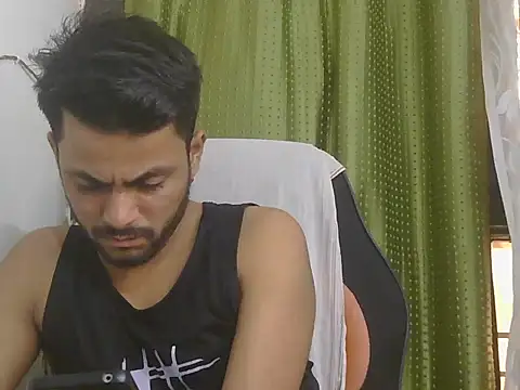 Stubborndesiboy's Live XXX Chat