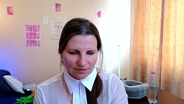Онлайн чат XXX Mirabelle_Velvet
