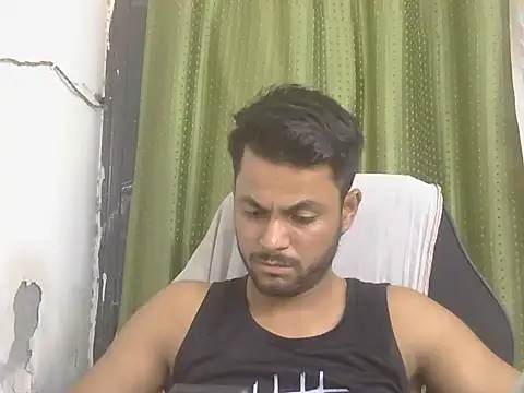 Stubborndesiboy Adlı Modelin Canlı XXX Sohbeti