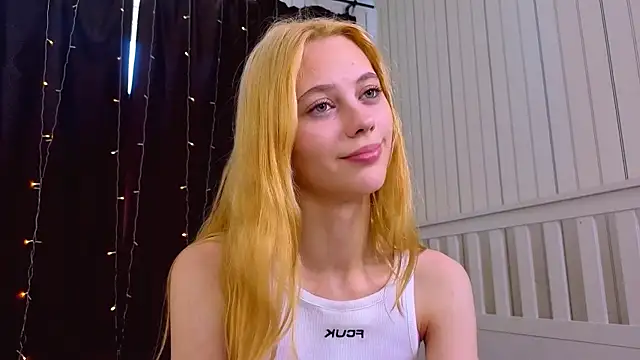 HarriettKitty live XXX chat
